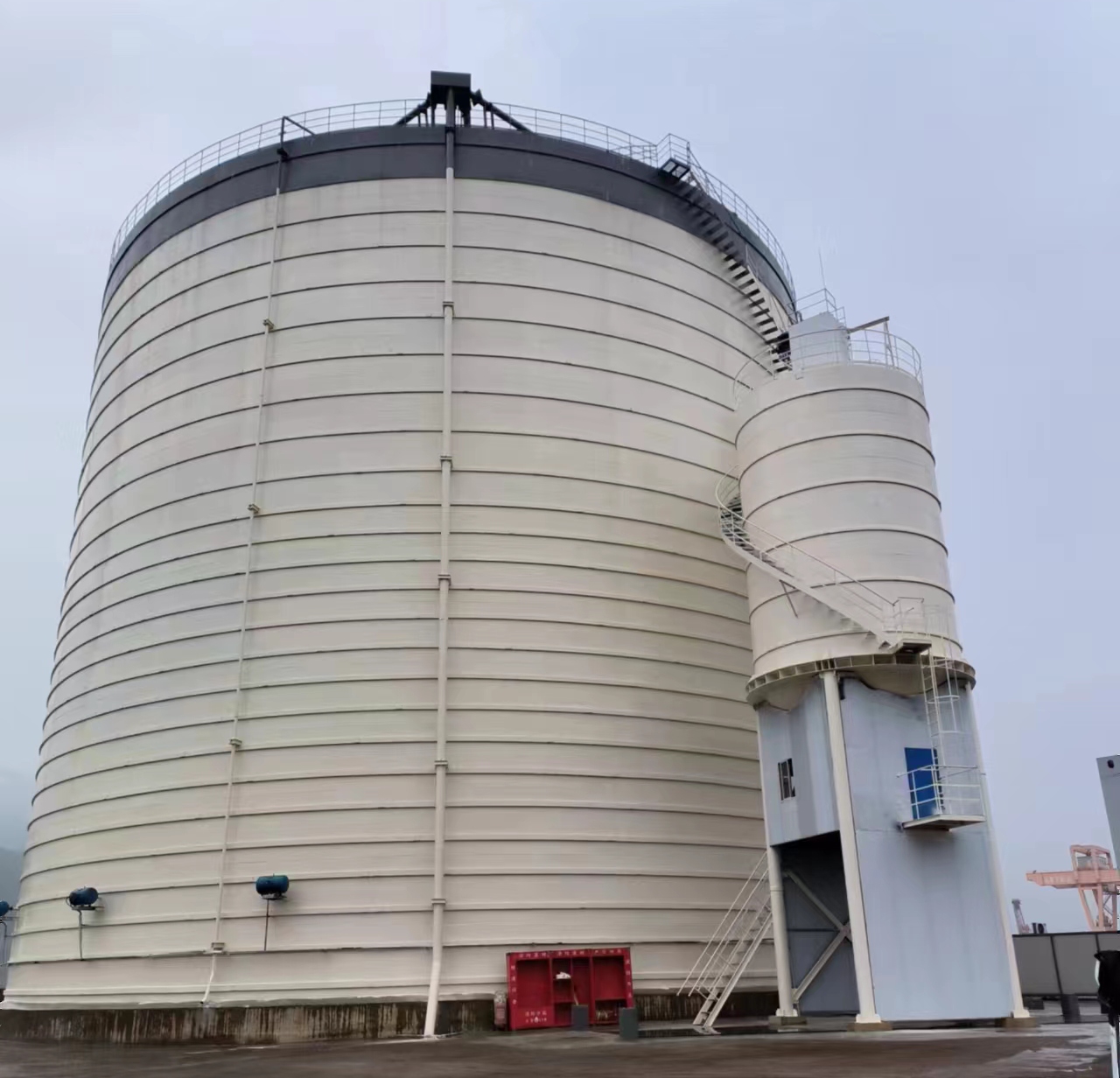 站前10万吨水泥钢板库